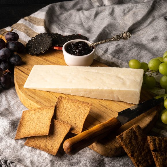Greens of Glastonbury Hard Goats Cheese (200g)